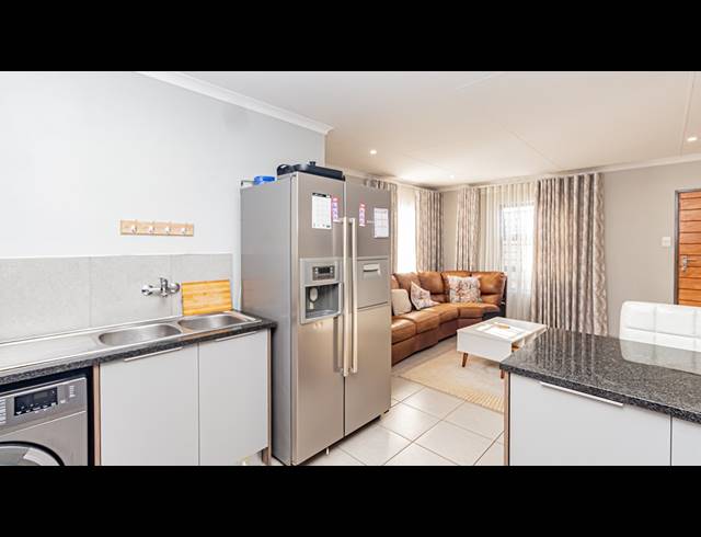 3 BEDROOM HOUSE FOR SALE IN SKY CITY